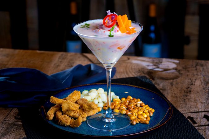 Ceviche ecuadoriano con gamberi e popcorn
