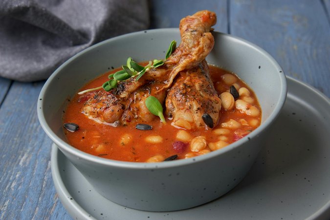 Goulash ungherese tradizionale con paprika e verdure